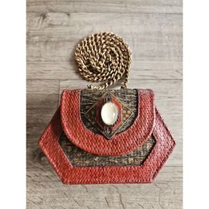 Vintage Crossbody Hard Shell Chain Shoulder Strap Purse